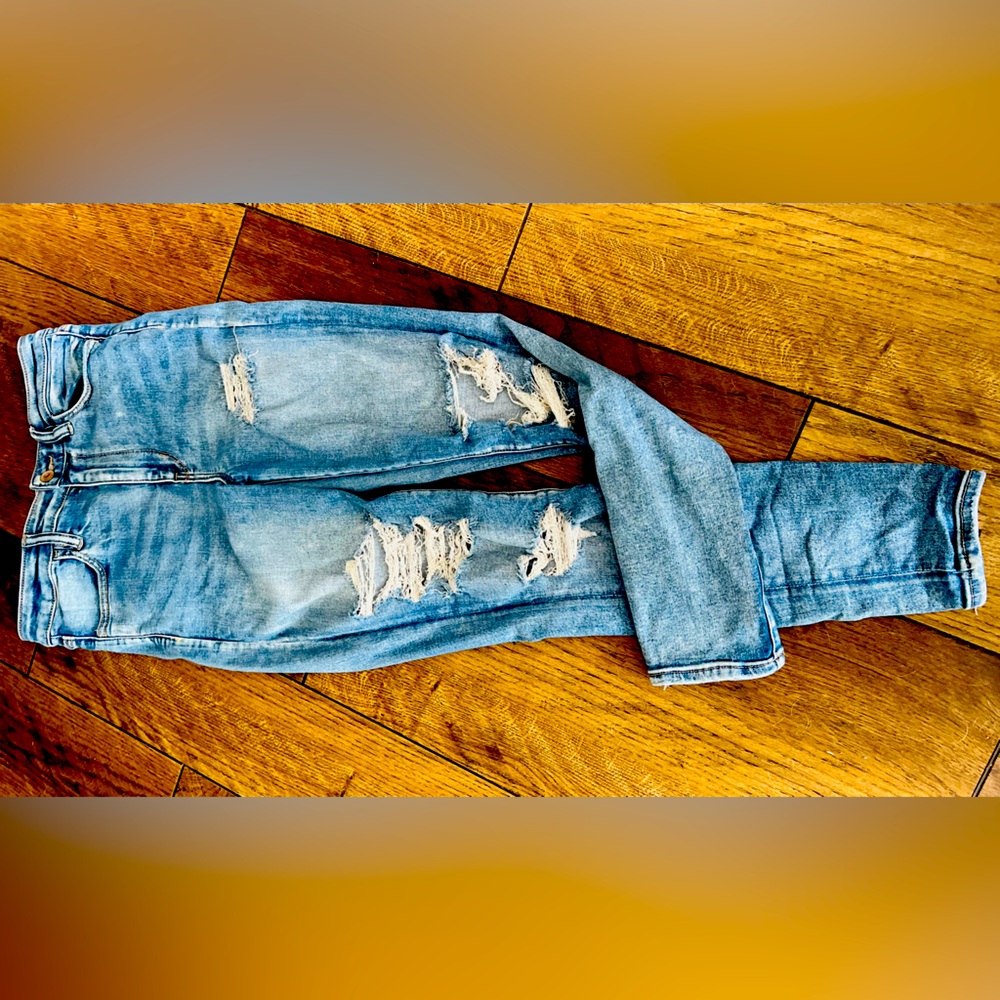 AMERICAN EAGLE JEANS Next Level Stretch Size 10 light blue denim
